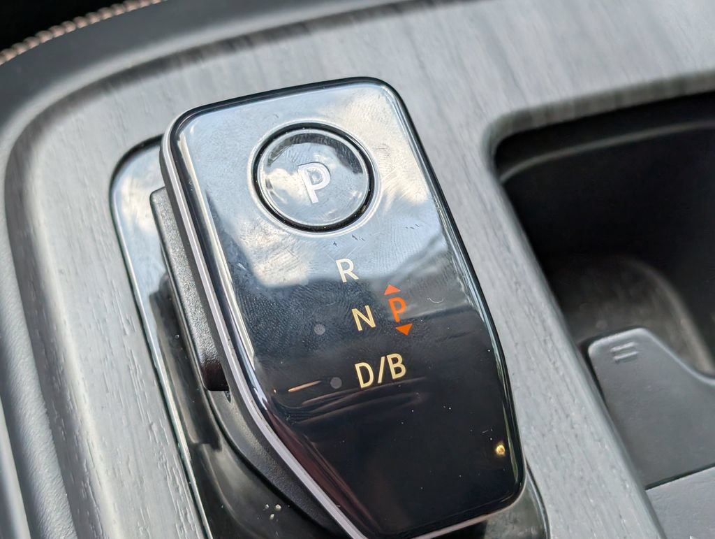Used 2023 Nissan Ariya FWD image 29