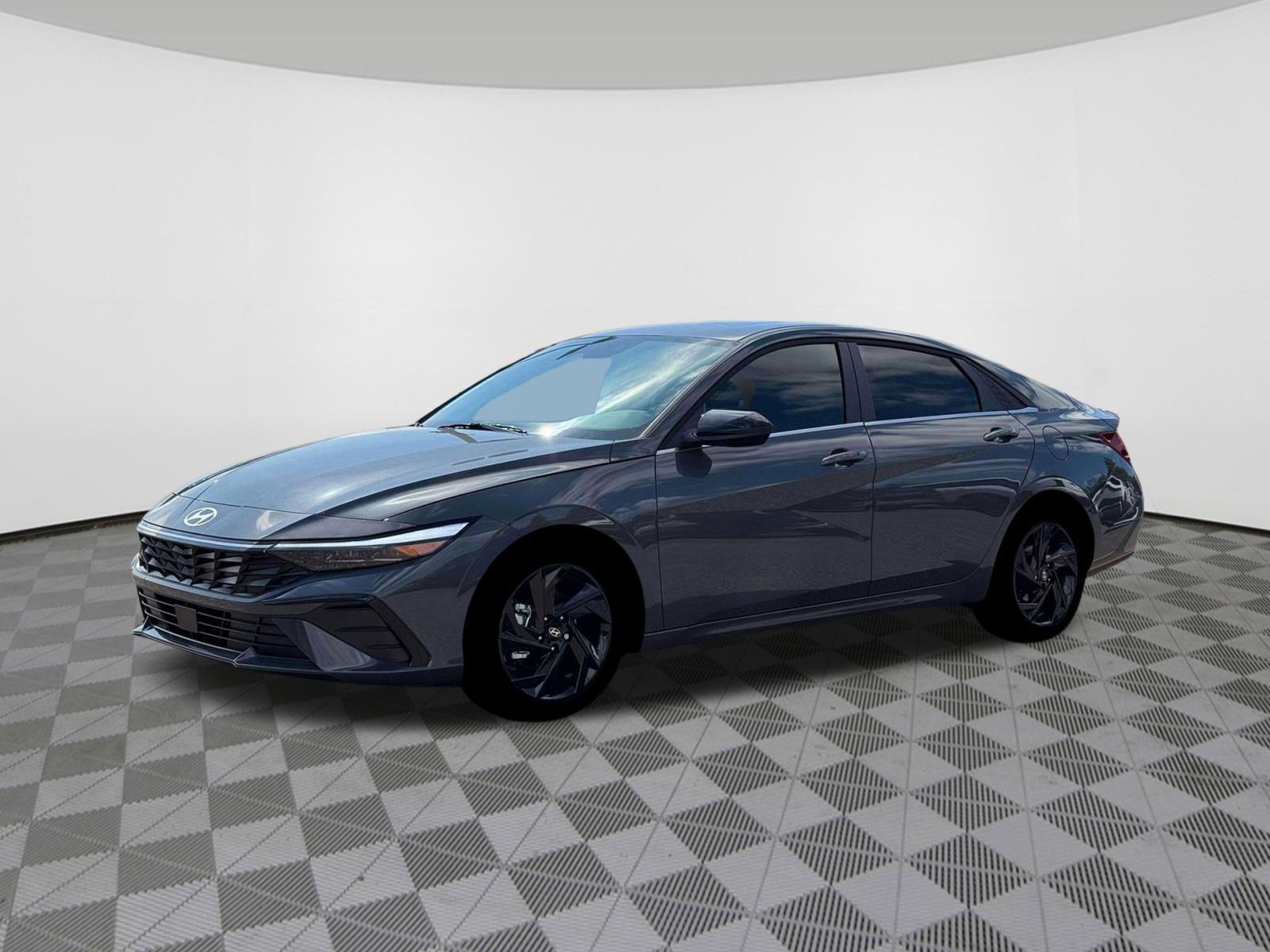 New 2026 Hyundai Elantra SEL Sport Premium FWD image 2