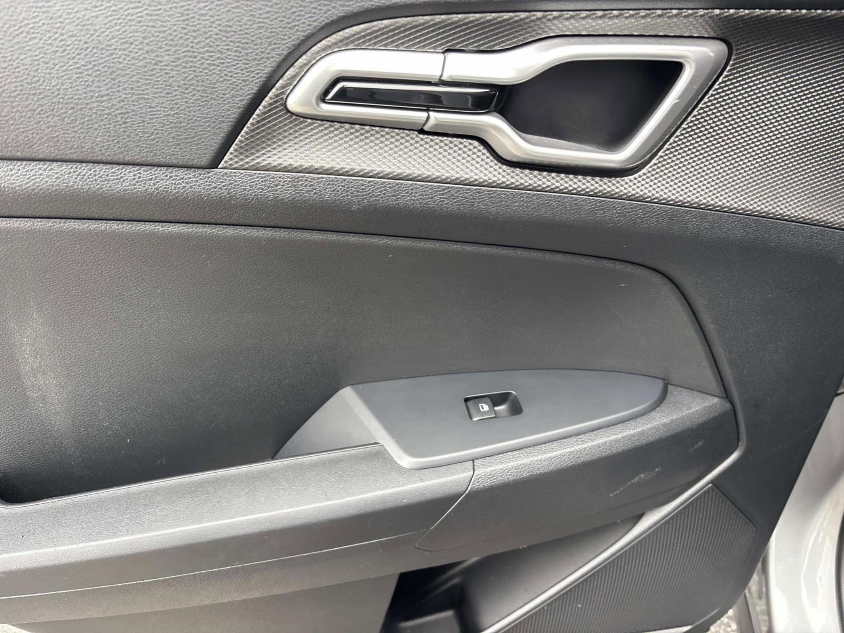 Used 2023 Kia Sportage LX image 19