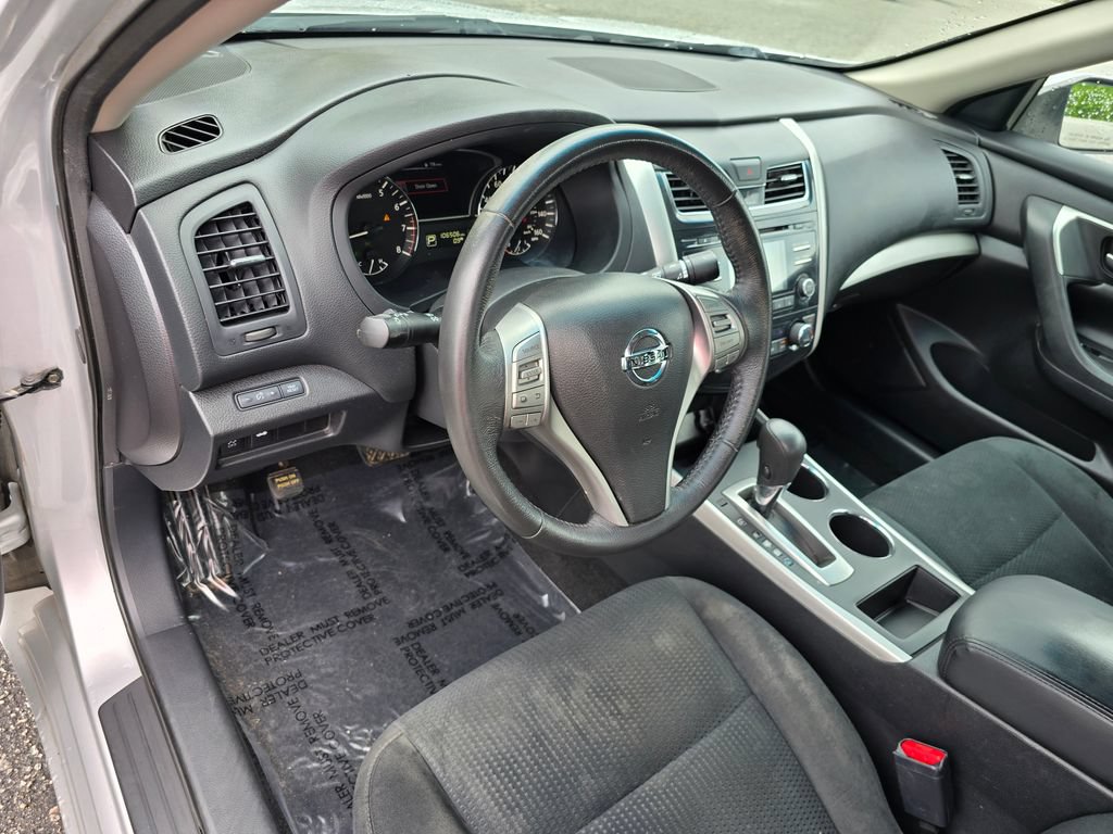 Used 2015 Nissan Altima 2.5 SV FWD image 23