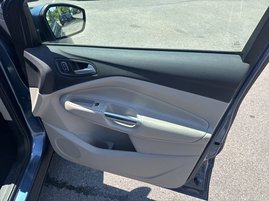 Used 2018 Ford Escape SE w/ SE Sync 3 Package FWD image 54