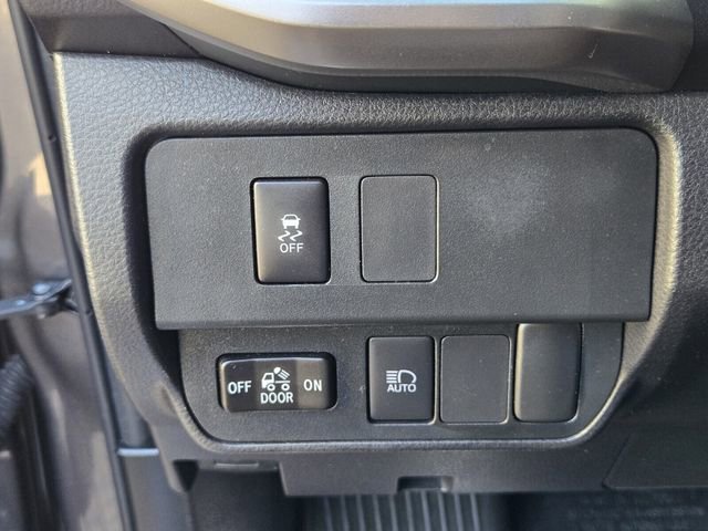 Used 2023 Toyota Tacoma SR5 w/ Technology Package image 23