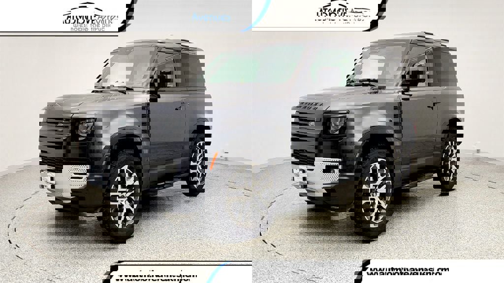 Used 2025 Land Rover Defender 90 S image 1