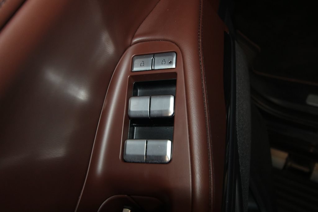 Used 2025 Lincoln Navigator L Reserve AWD/4WD image 6