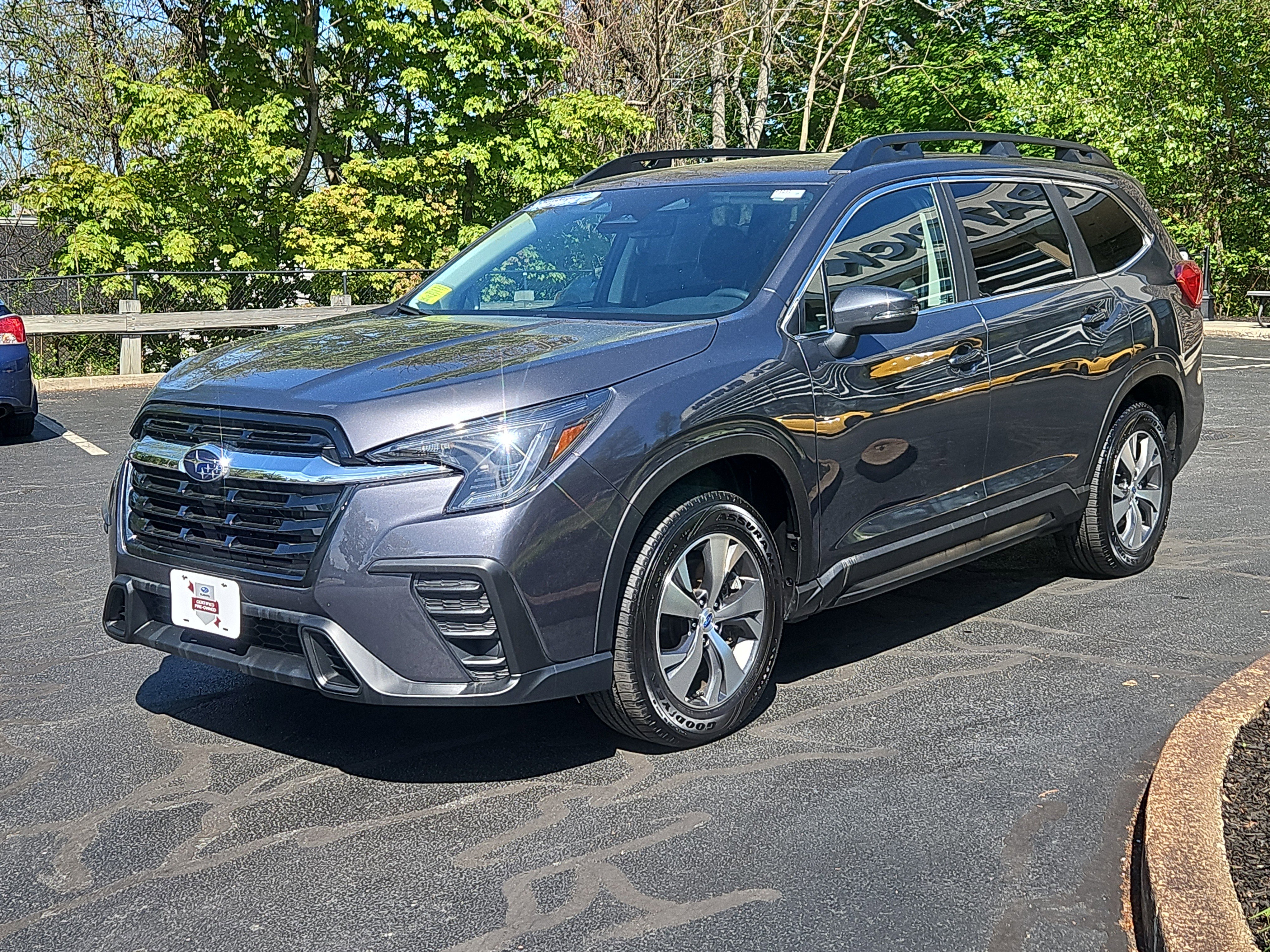Certified 2023 Subaru Ascent Premium w/ Convenience Package AWD/4WD image 2
