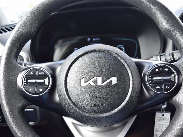Used 2023 Kia Soul LX w/ LX Technology Package image 9