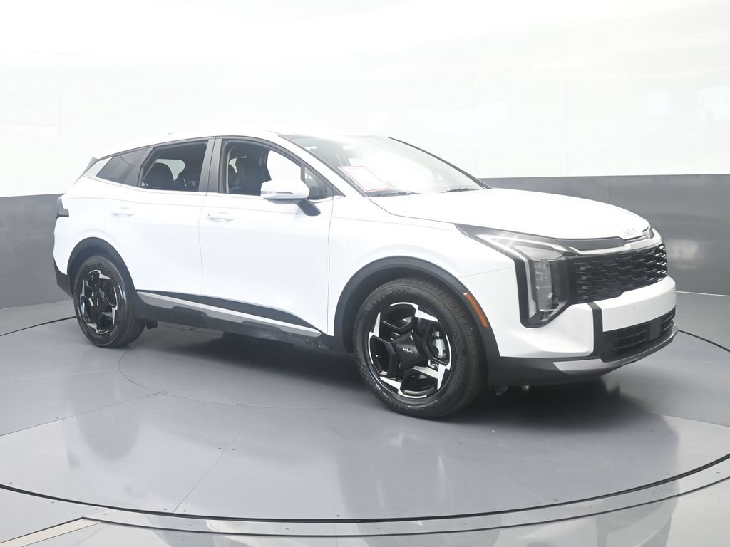 Used 2026 Kia Sportage EX FWD image 8
