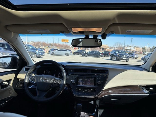 Used 2015 Toyota Avalon Limited image 27