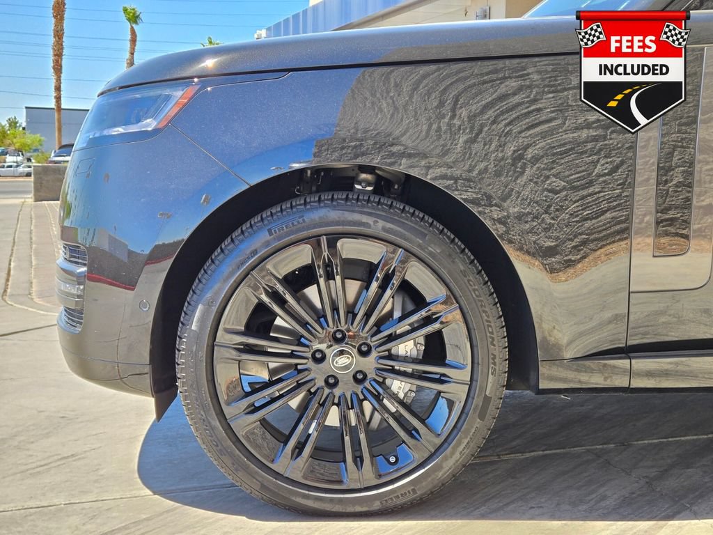 Used 2025 Land Rover Range Rover SE AWD/4WD image 12