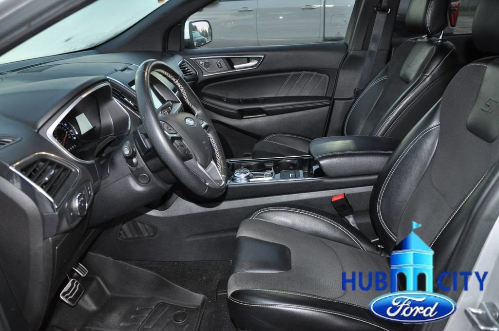 Used 2019 Ford Edge ST image 10