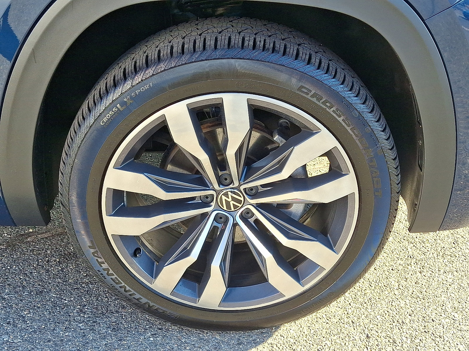 Used 2022 Volkswagen Atlas Cross Sport SEL Premium R-Line image 8