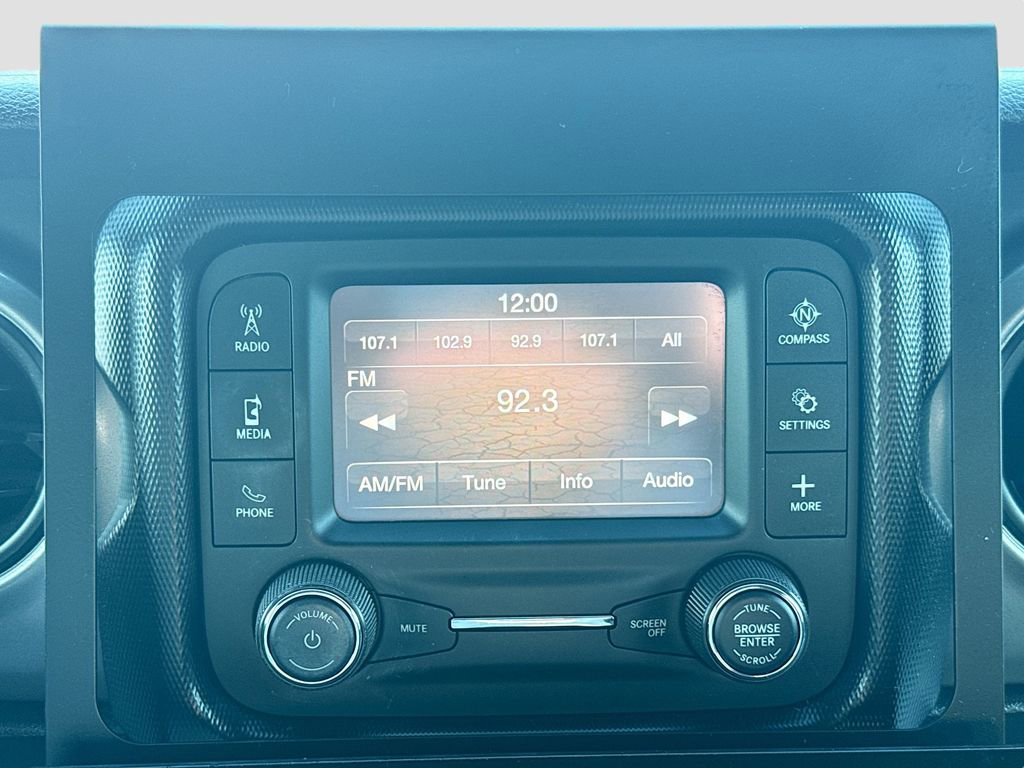 Used 2021 Jeep Gladiator Sport image 28