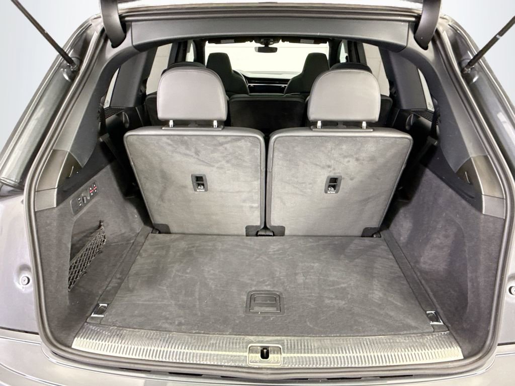 Used 2023 Audi SQ7 Prestige w/ Prestige Package image 28