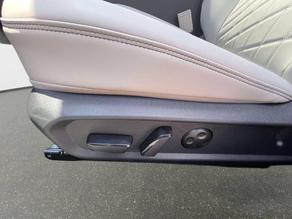 New 2026 Nissan Sentra SL w/ Floor Mat Package FWD image 15
