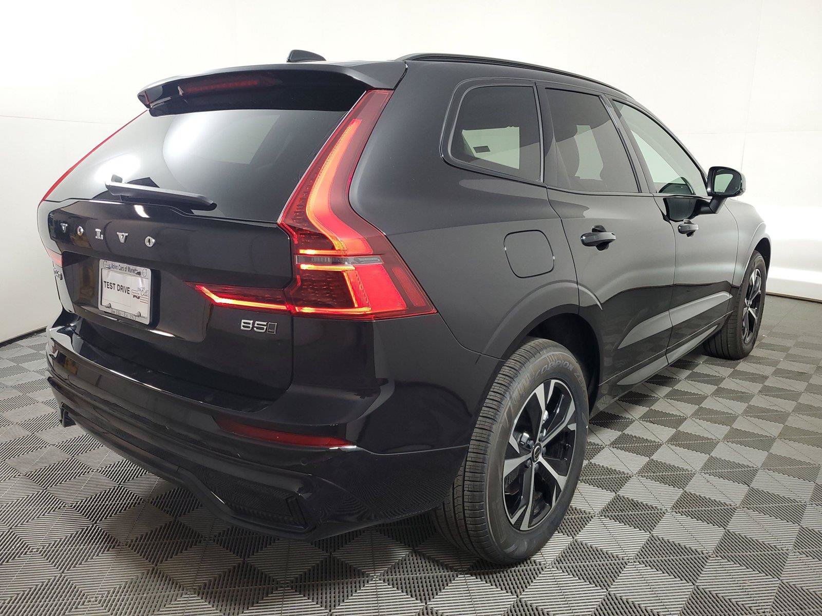 New 2026 Volvo XC60 B5 Core AWD/4WD image 6