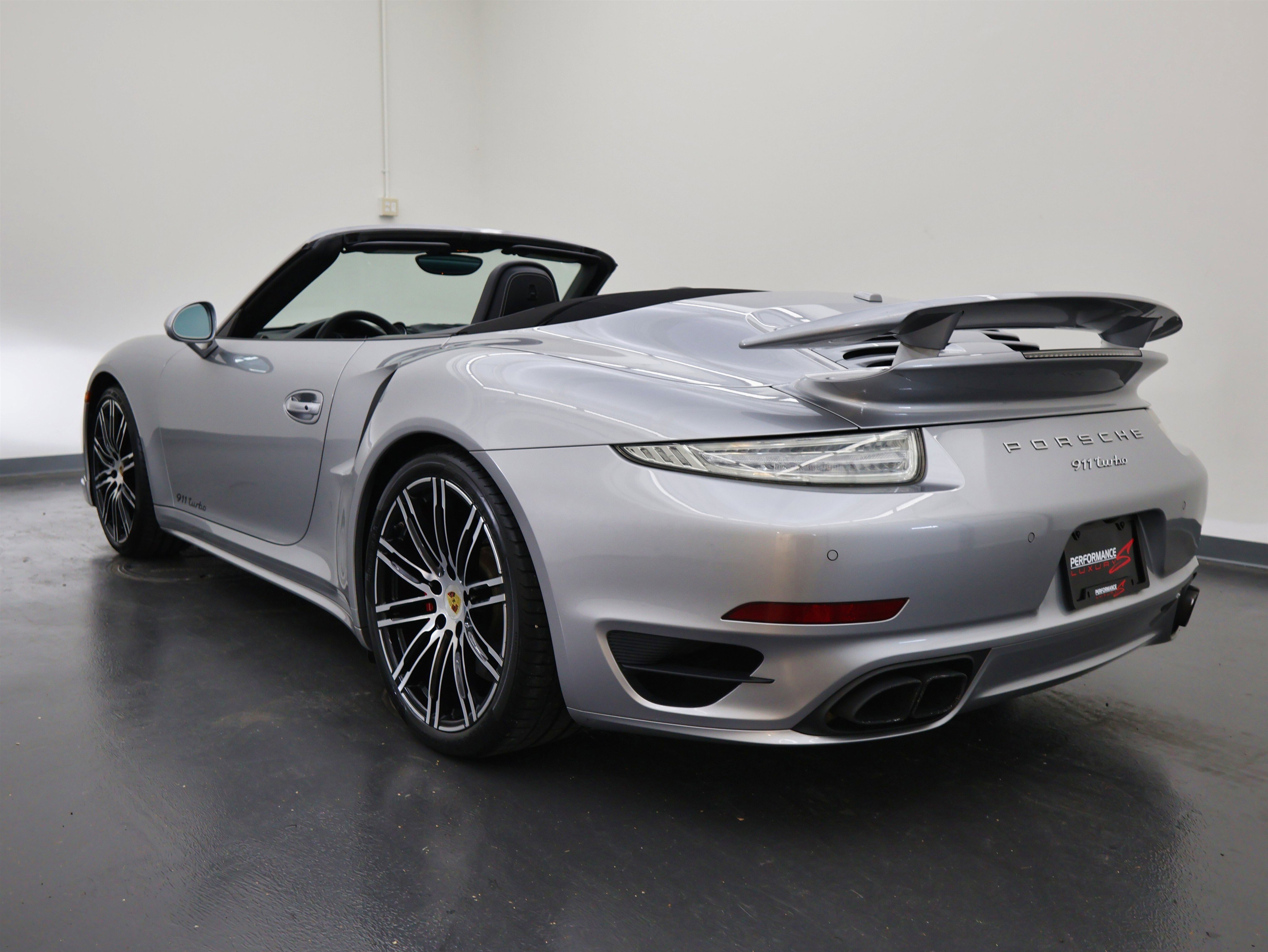 Used 2016 Porsche 911 Turbo image 6