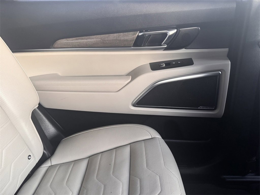 Used 2020 Kia Telluride SX w/ SX Prestige Package image 30