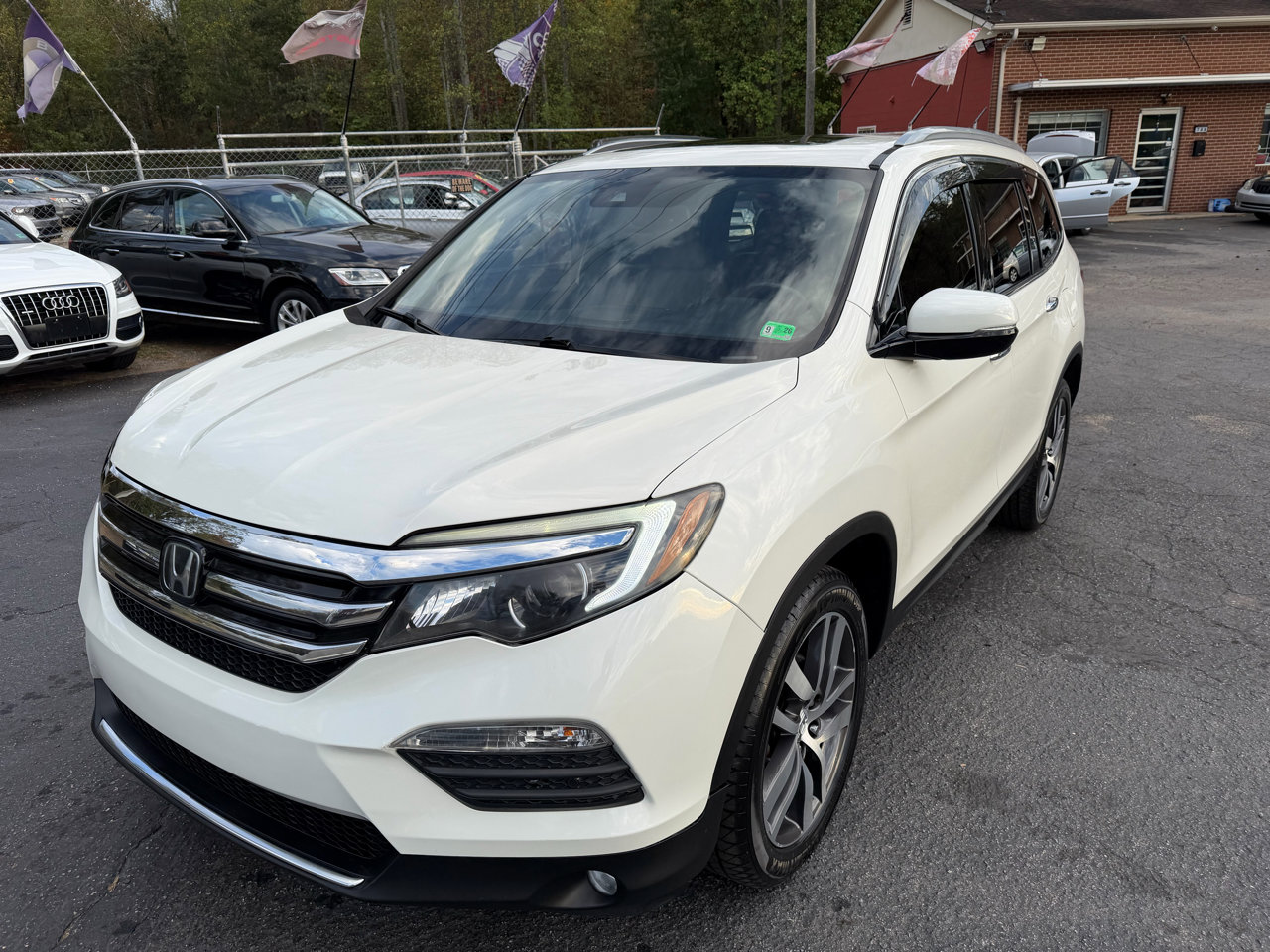 Used 2016 Honda Pilot Touring image 3