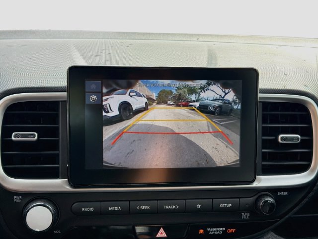 Certified 2025 Hyundai Venue SEL FWD image 13