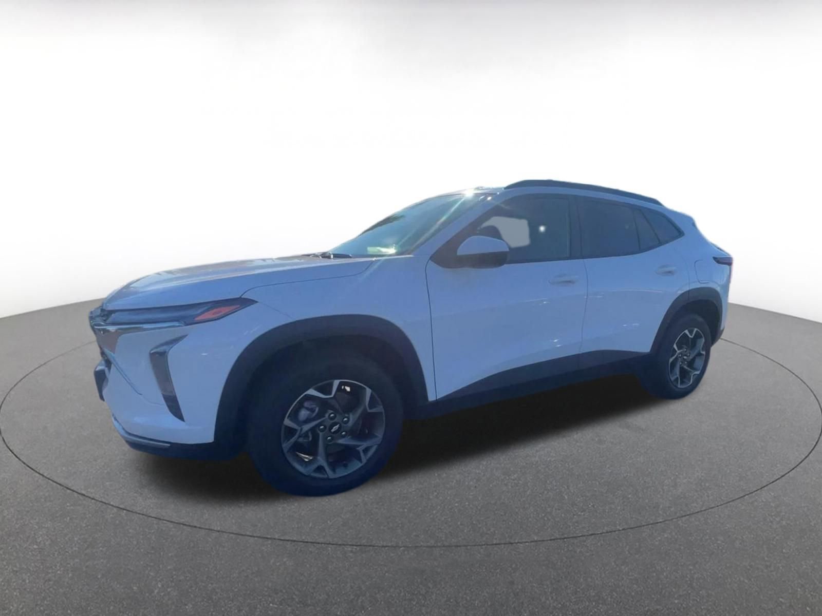 Used 2025 Chevrolet Trax LT image 8