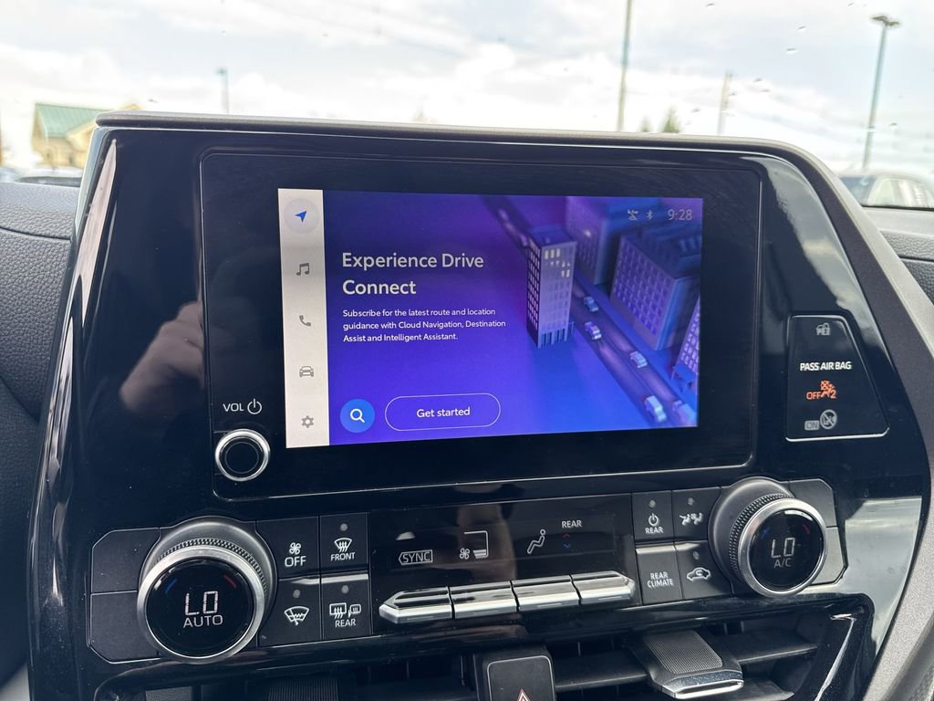 Used 2023 Toyota Highlander LE image 18