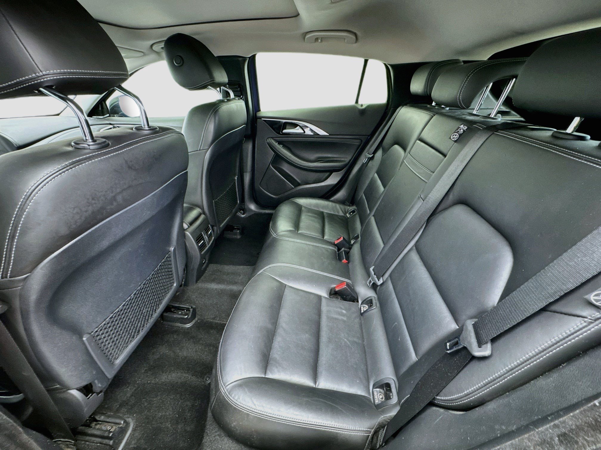 Used 2018 INFINITI QX30 Premium w/ Navigation Package FWD image 16