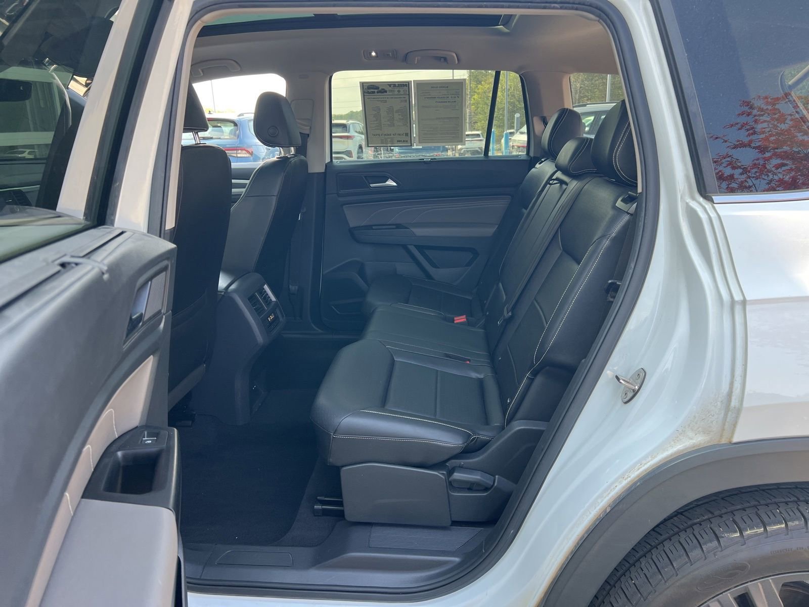 Used 2021 Volkswagen Atlas SE w/ Panoramic Sunroof Package image 32