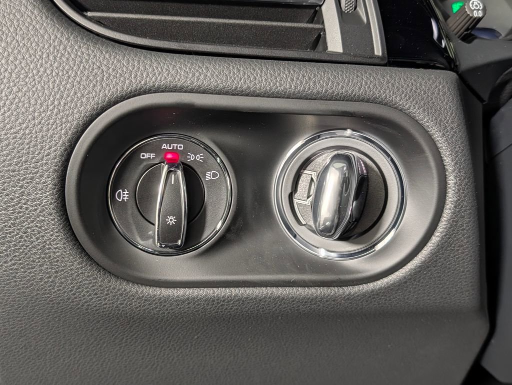 New 2026 Porsche Macan image 35