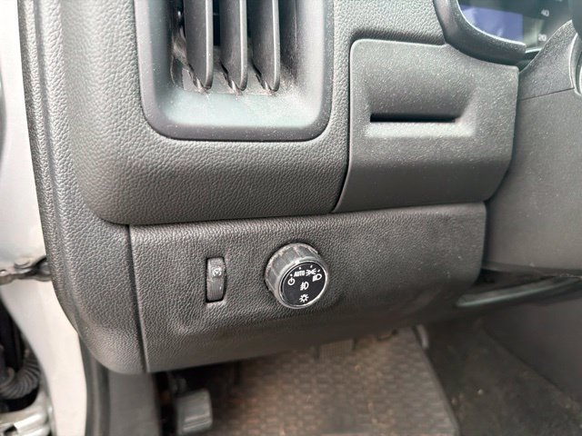 Used 2016 Chevrolet Colorado LT w/ LT Convenience Package RWD image 6