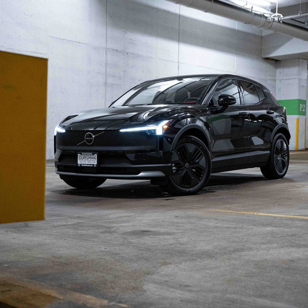 New 2026 Volvo EX30 Cross Country Ultra w/ Protection Package AWD/4WD image 1
