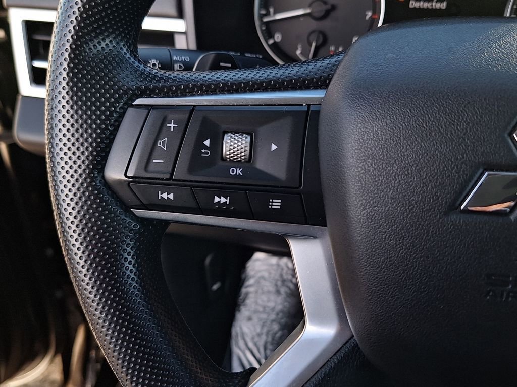 Used 2025 Mitsubishi Outlander ES image 15