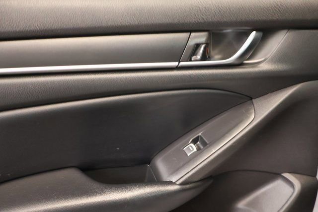 Used 2018 Honda Accord EX image 28