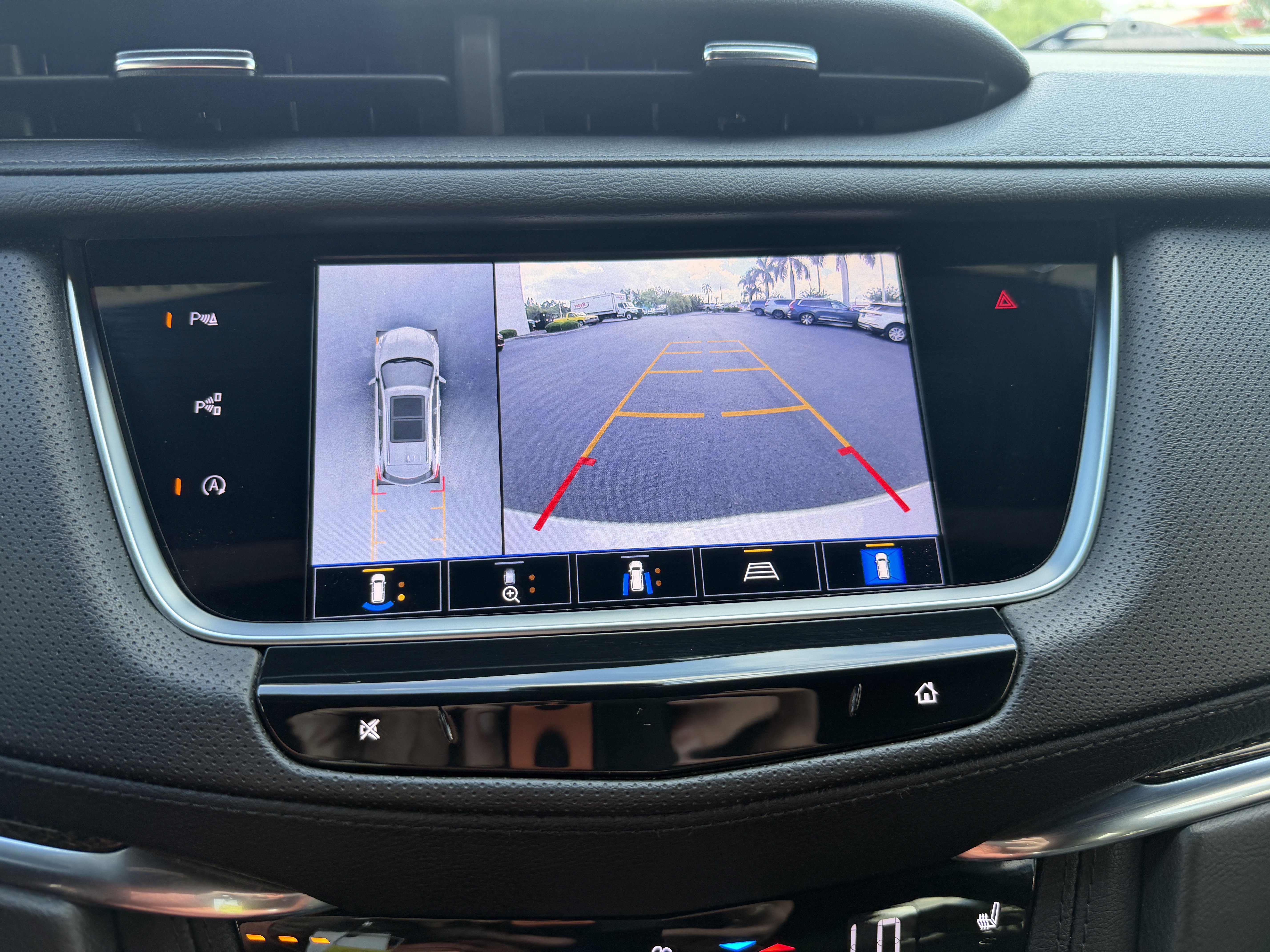 Certified 2022 Cadillac XT5 Sportv w/ Technology Package AWD/4WD image 23