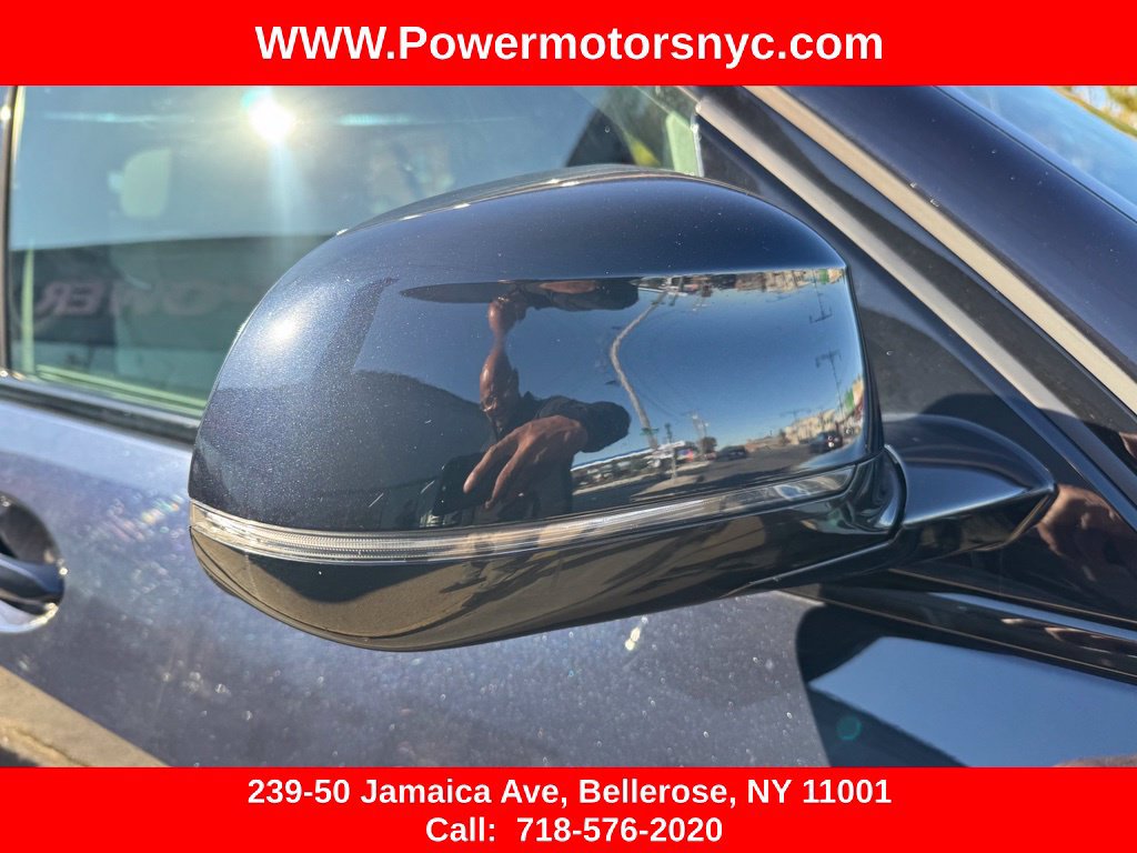 Used 2022 BMW X5 xDrive40i w/ M Sport Package AWD/4WD image 10