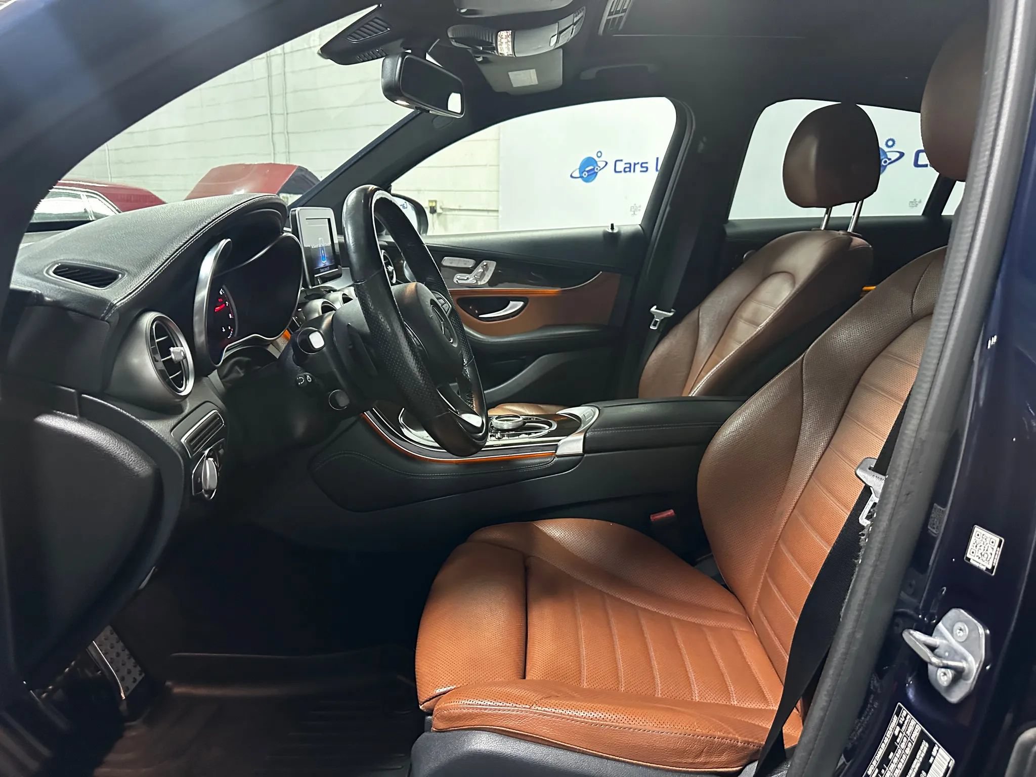 Used 2019 Mercedes-Benz GLC 300 4MATIC Coupe image 10