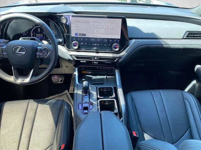 Used 2025 Lexus TX 500h AWD w/ Technology Package image 21