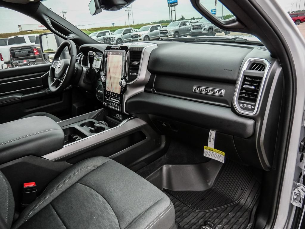 New 2026 RAM 3500 Big Horn AWD/4WD image 18