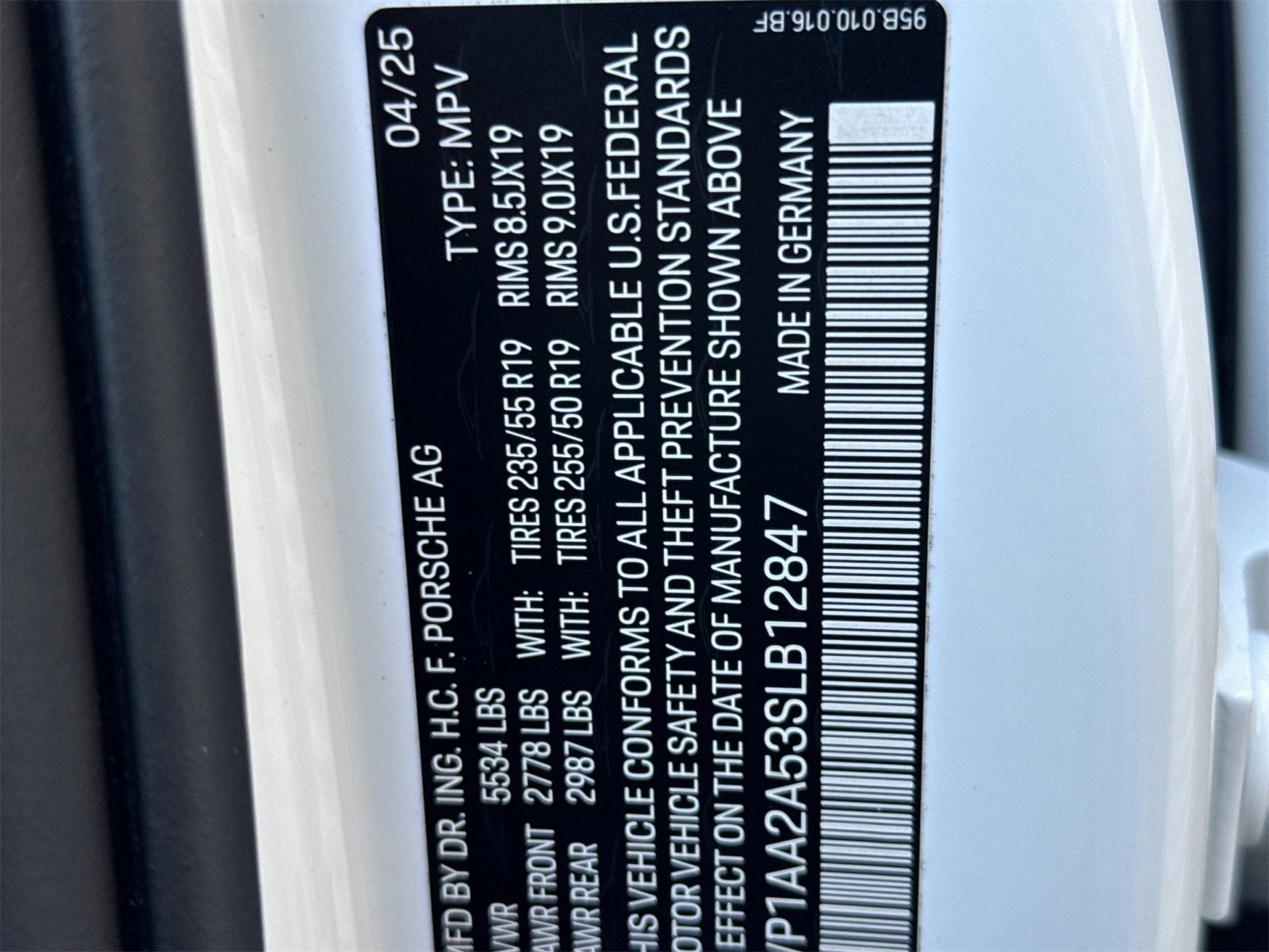 Used 2025 Porsche Macan image 34