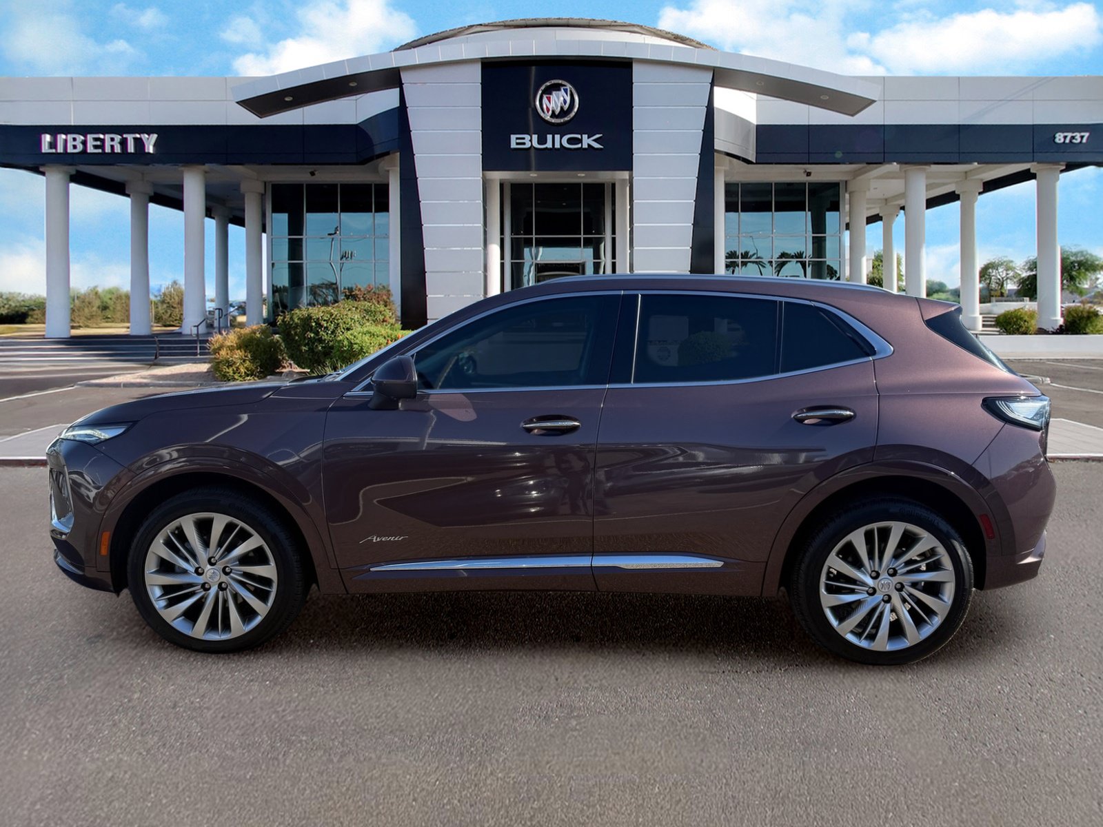 Used 2025 Buick Envision Avenir AWD/4WD image 7