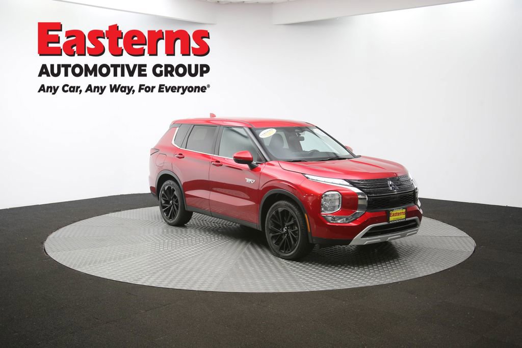 Used 2023 Mitsubishi Outlander SE image 48