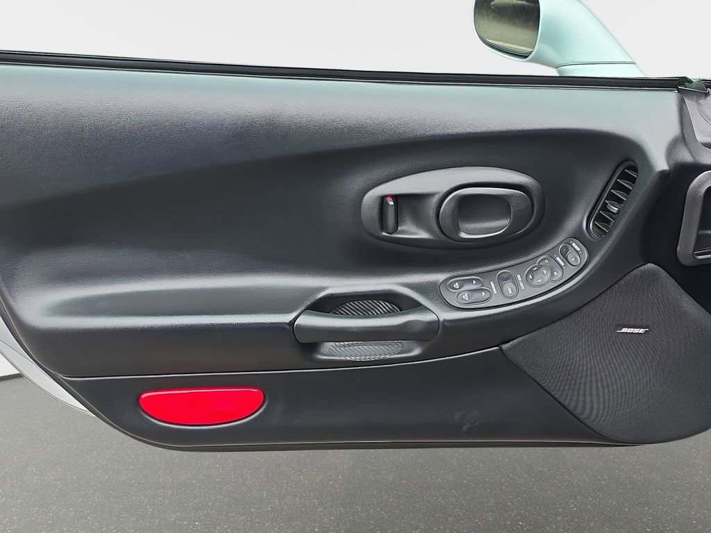 Used 2000 Chevrolet Corvette Convertible w/ Memory Pkg image 26