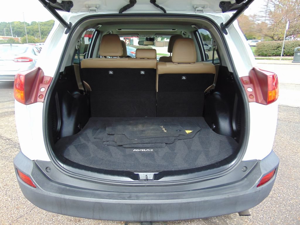 Used 2014 Toyota RAV4 Limited w/ Technology Package AWD/4WD image 37