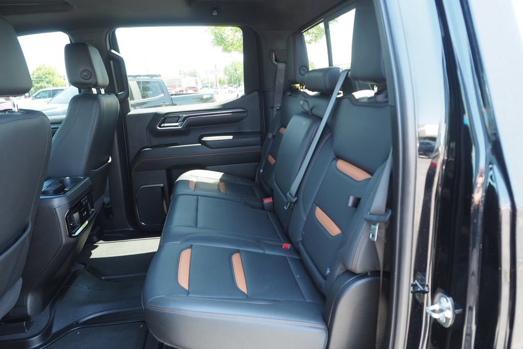 Used 2024 GMC Sierra 1500 AT4 w/ Technology Package AWD/4WD image 16
