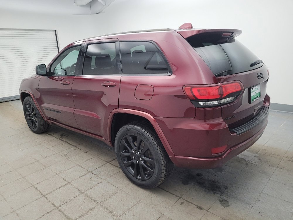 Used 2018 Jeep Grand Cherokee Altitude image 3