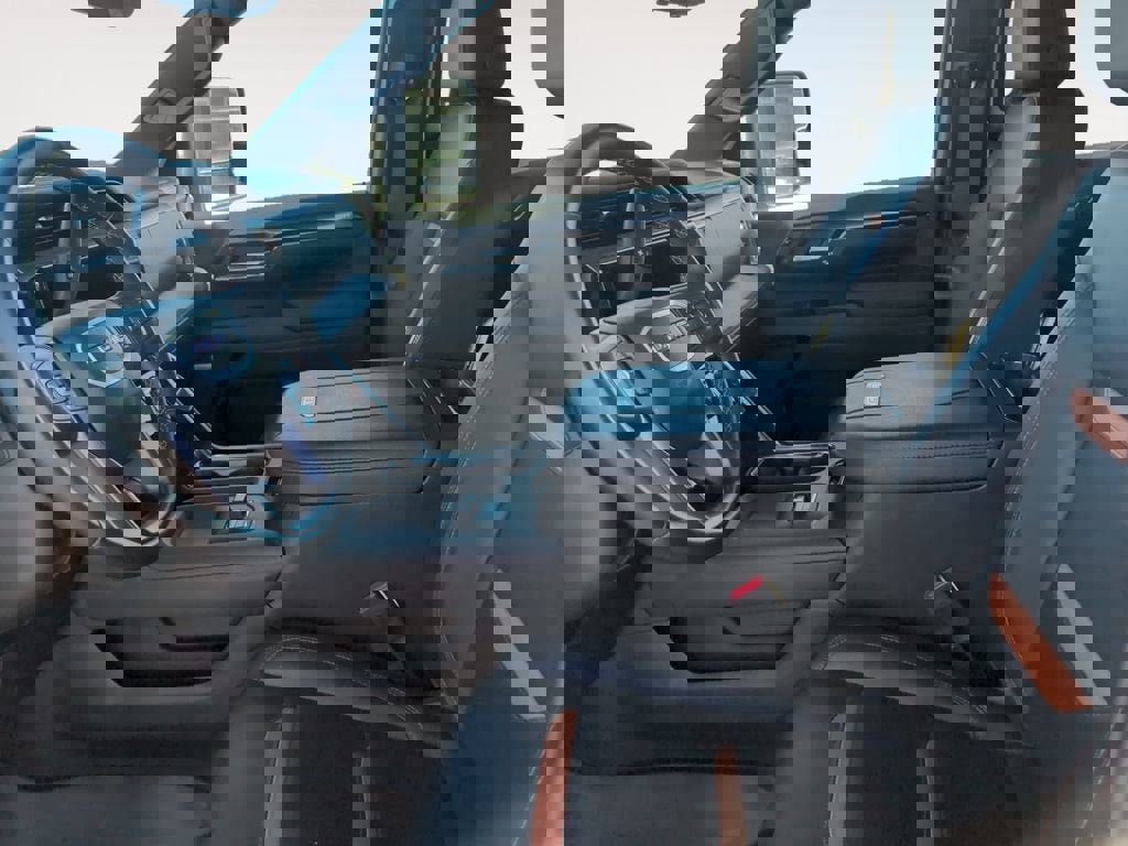 Used 2025 GMC Sierra 2500 AT4 w/ AT4 Premium Plus Package image 9