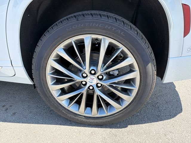 New 2026 Buick Enclave Avenir w/ Super Cruise Package FWD image 26