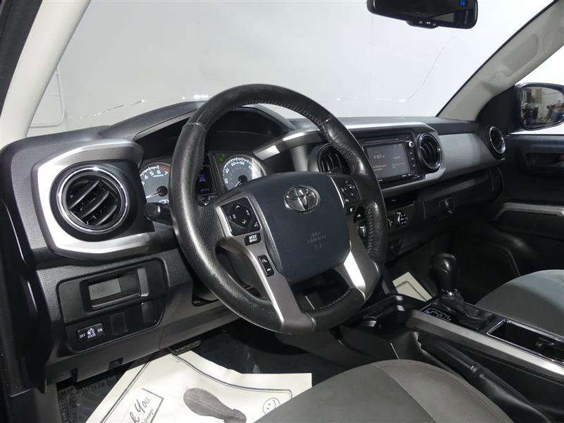 Used 2016 Toyota Tacoma SR5 w/ SR5 Appearance Package (SN) image 21