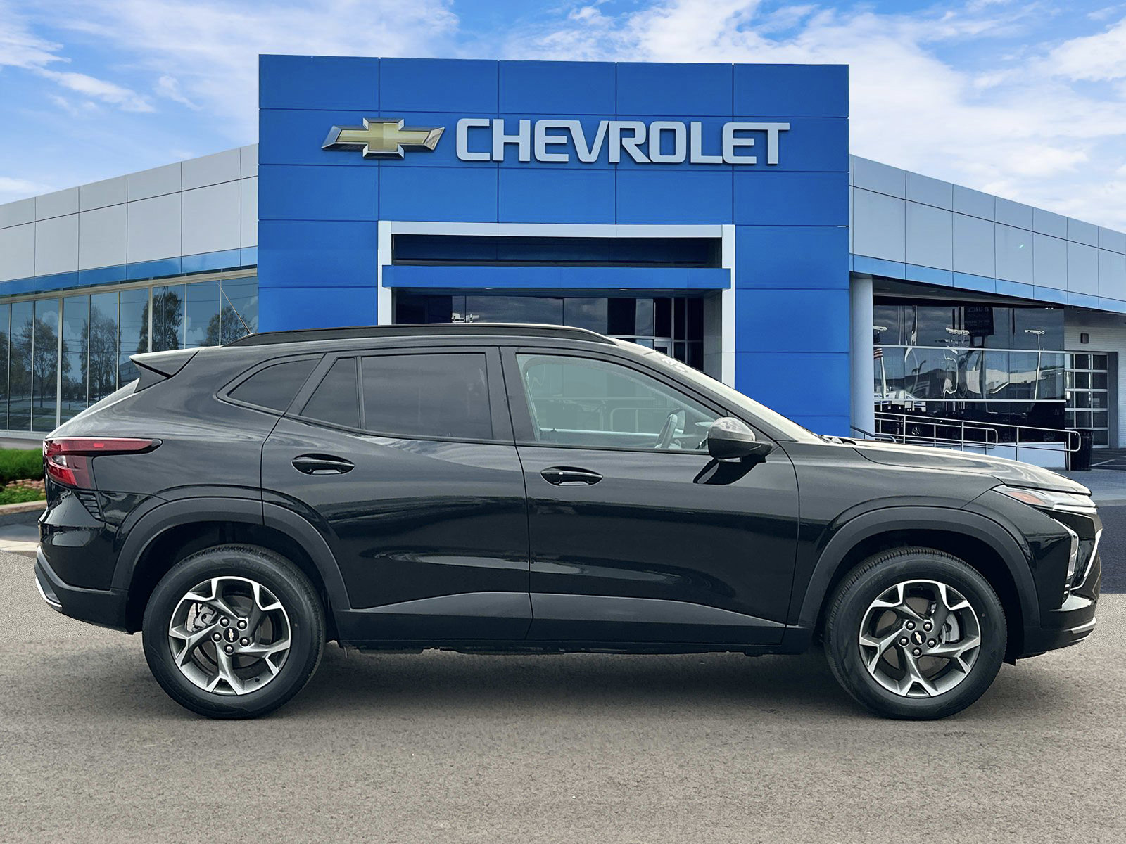 Certified 2024 Chevrolet Trax LT w/ Driver Confidence Package FWD image 5