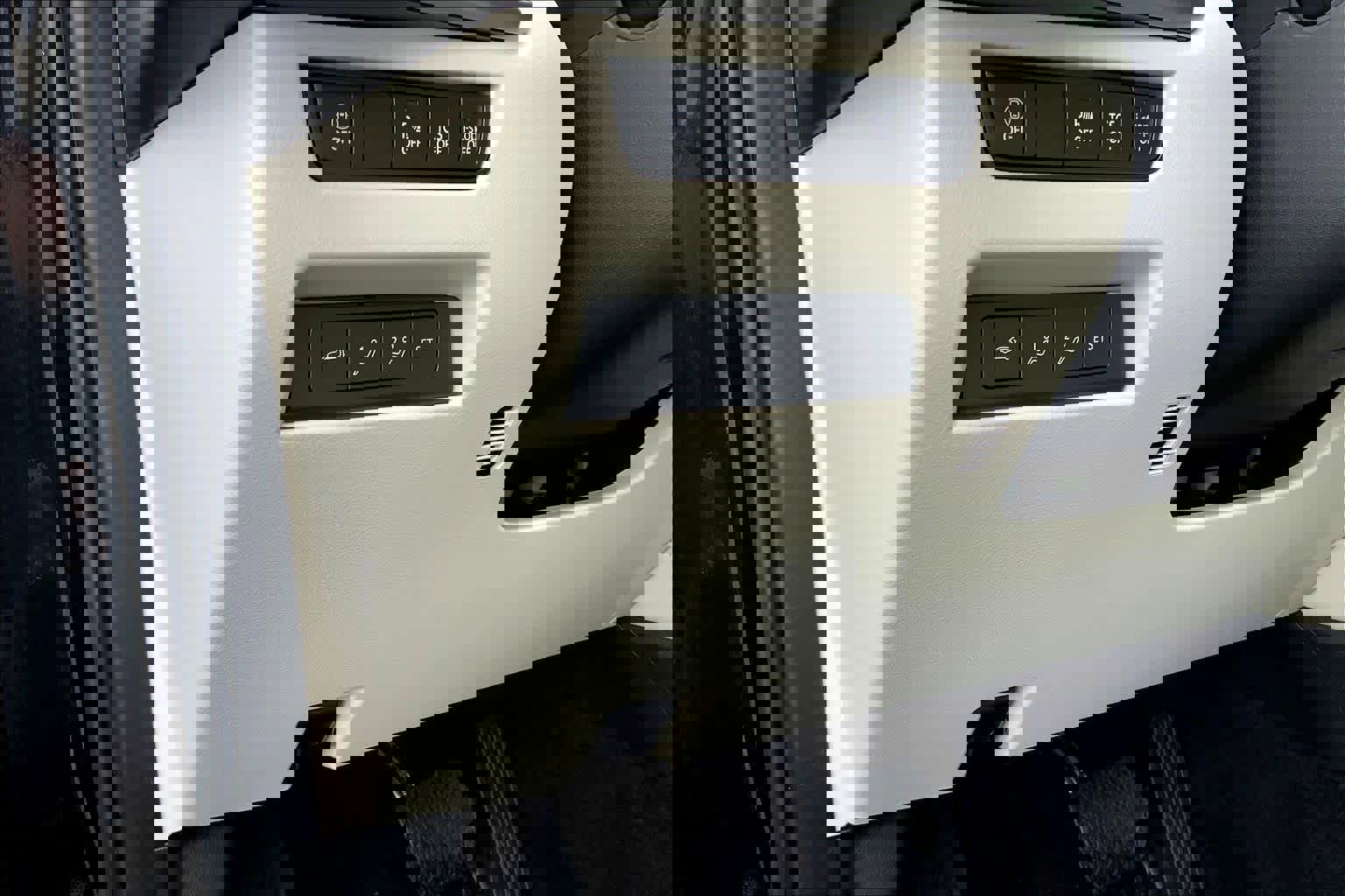 Certified 2025 MAZDA CX-90 3.3 Turbo S w/ Premium Package image 37