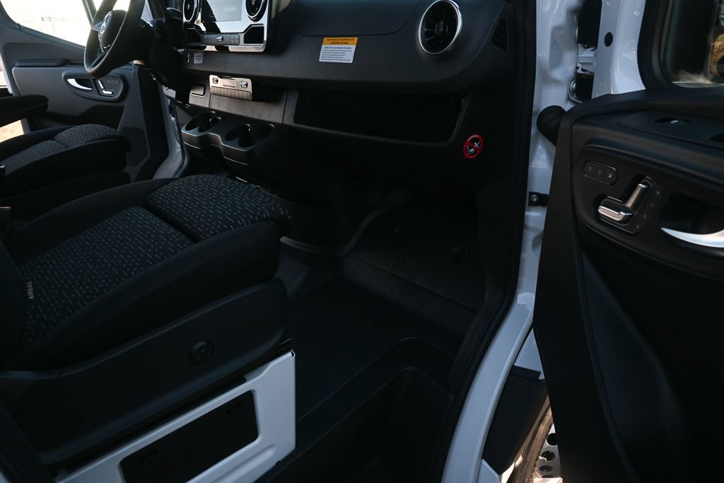 Used 2026 Mercedes-Benz Sprinter 3500 image 18